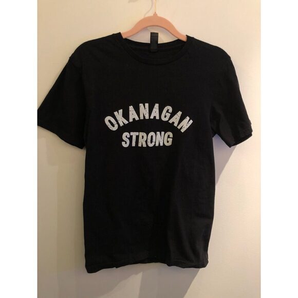 Okanagan Strong Black Tee Size Small - Picture 1 of 3